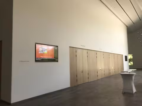 Vorschaubildschirm mit Eingangstüren